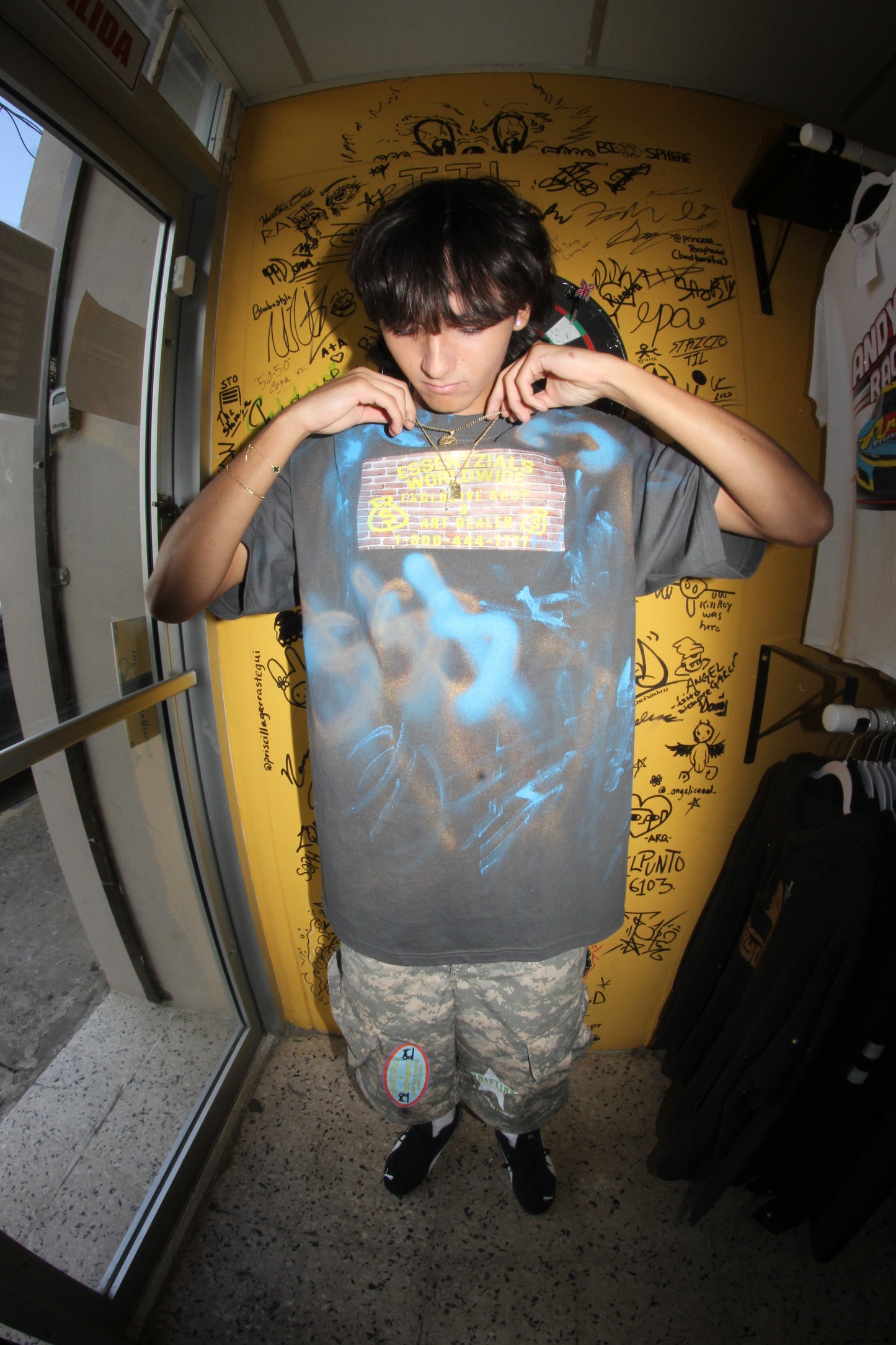 Essentzial exclusive shop custom tee